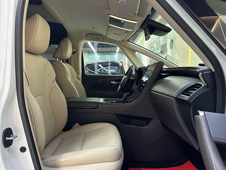 Toyota Vellfire 2024 2024款 皇冠 双擎 2.5L 至尊行政版