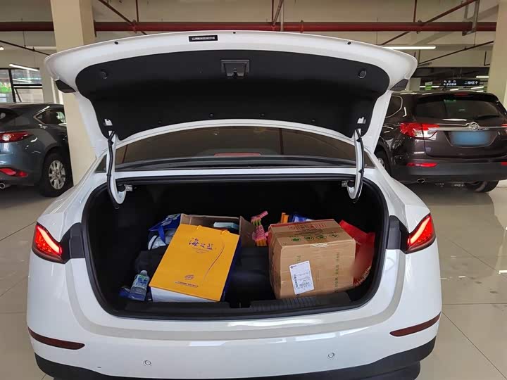 Roewe D7 2025 2025款 DMH 125km 世界冠军版