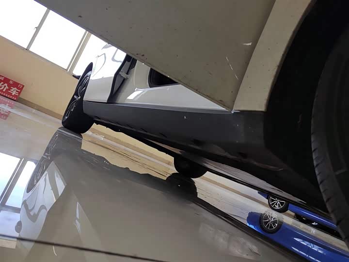 Roewe D7 2025 2025款 DMH 125km 世界冠军版