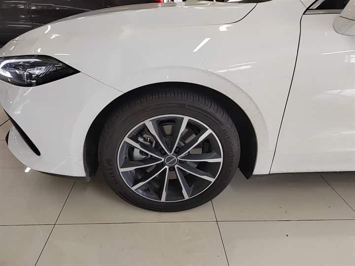 Roewe D7 2025 2025款 DMH 125km 世界冠军版