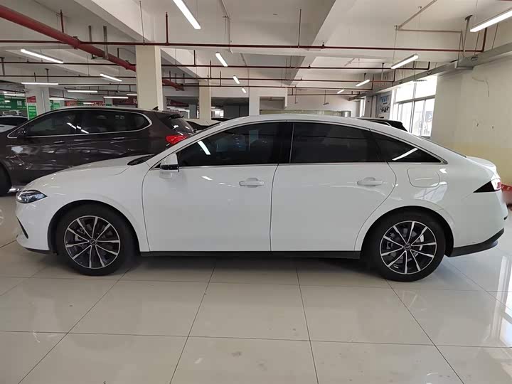 Roewe D7 2025 2025款 DMH 125km 世界冠军版