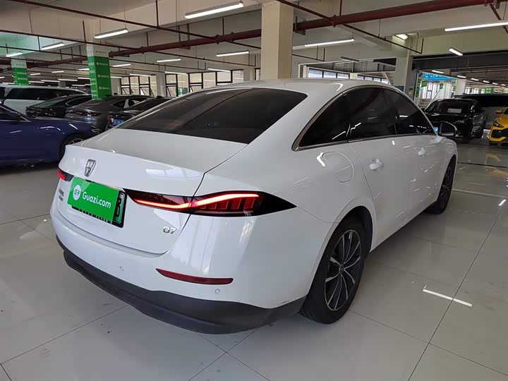 Roewe D7 2025 2025款 DMH 125km 世界冠军版