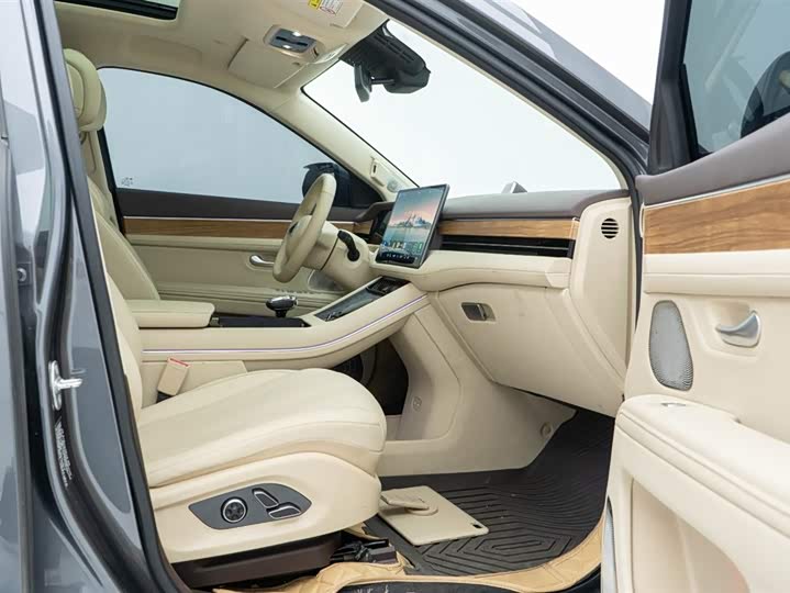 Aito M7 2024 2024款 1.5T 四驱Plus版 5座