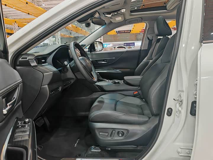 Toyota Venza 2023 2023款 2.0L CVT两驱尊贵版