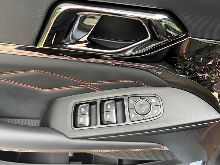 Haval F7 (Monster) 2022 2022款 2.0T 智尊四驱版