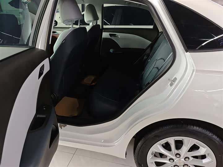 Chevrolet Monza 2024 2024款 1.5L 双离合悦享版