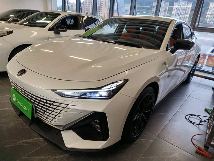 Changan UNI-V Hybrid 2023 2023款 智电iDD 1.5T 113km智趣型