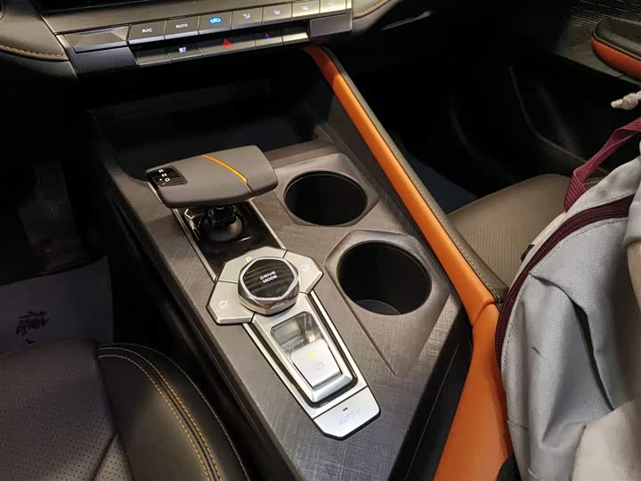 Changan UNI-V Hybrid 2023 2023款 智电iDD 1.5T 113km智趣型