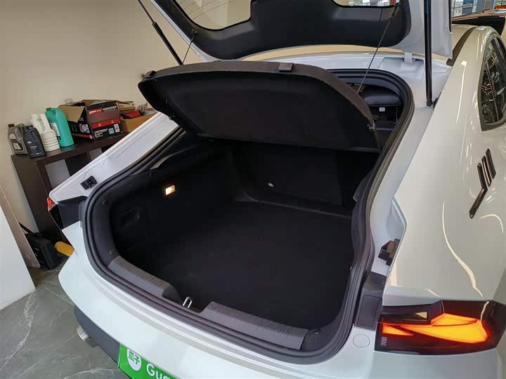 Changan UNI-V Hybrid 2023 2023款 智电iDD 1.5T 113km智趣型