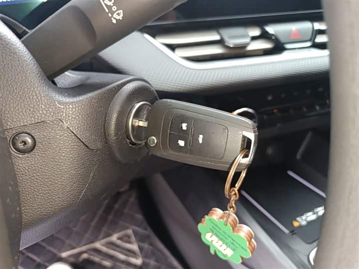 Chevrolet Monza 2024 2024款 1.5L 双离合乐享版