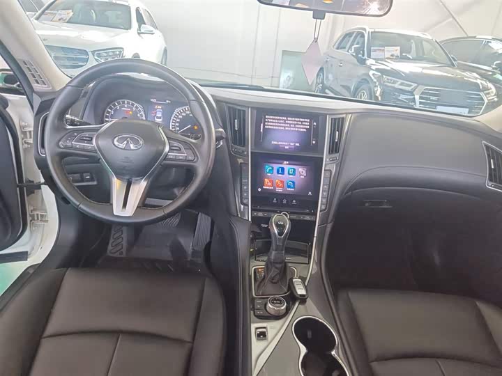 Infiniti Q50L 2021 2021款 2.0T 舒适版