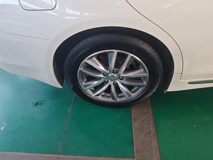 Infiniti Q50L 2021 2021款 2.0T 舒适版