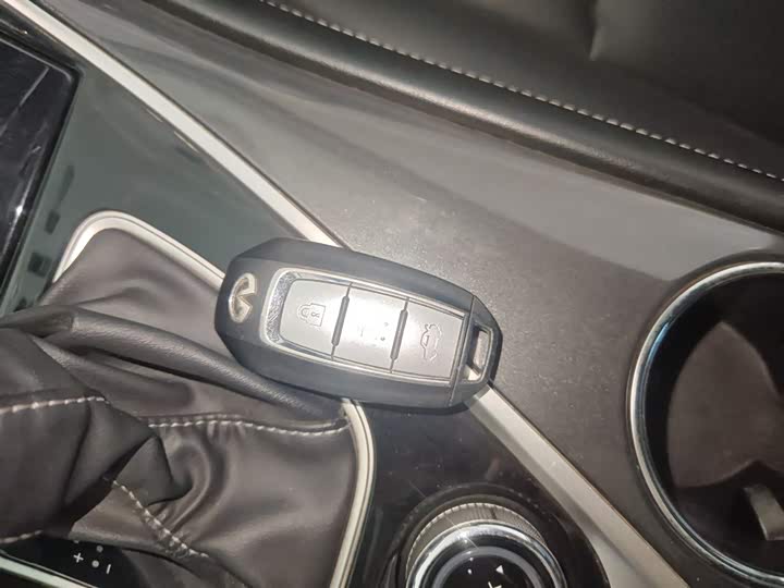 Infiniti Q50L 2021 2021款 2.0T 舒适版