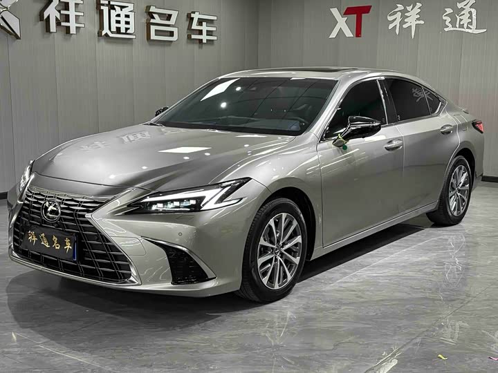 Lexus ES 2025 2025款 300h 臻享版