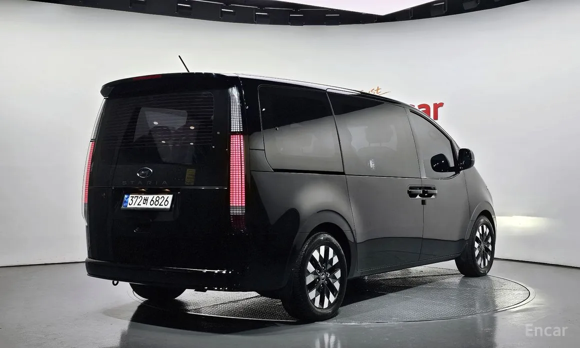 2021 Hyundai Staria
