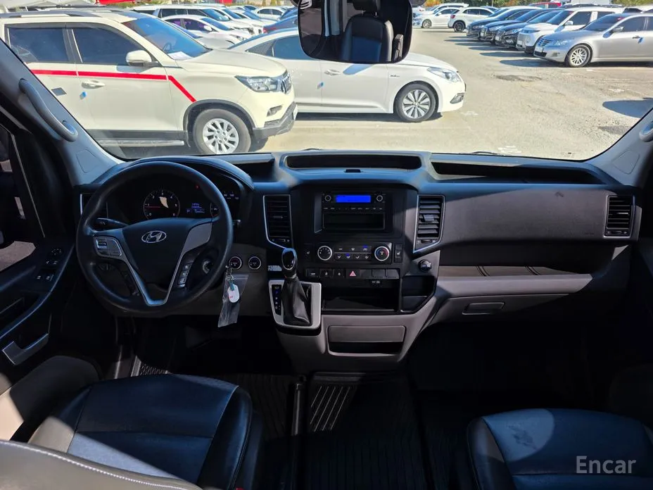 Hyundai Solati 2015 15-seater