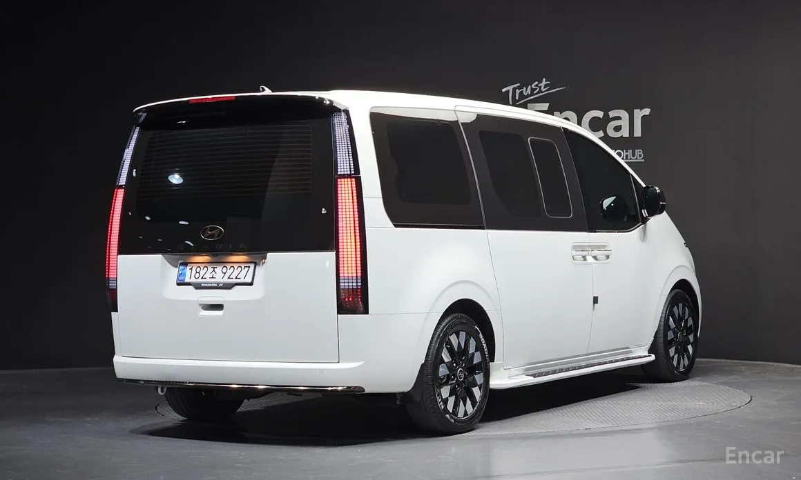 Hyundai Staria 2021 HEV 1.6 Lounge 9-Seater