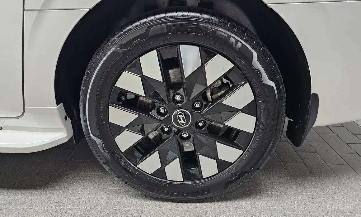 Hyundai Staria 2021 HEV 1.6 Lounge 9-Seater