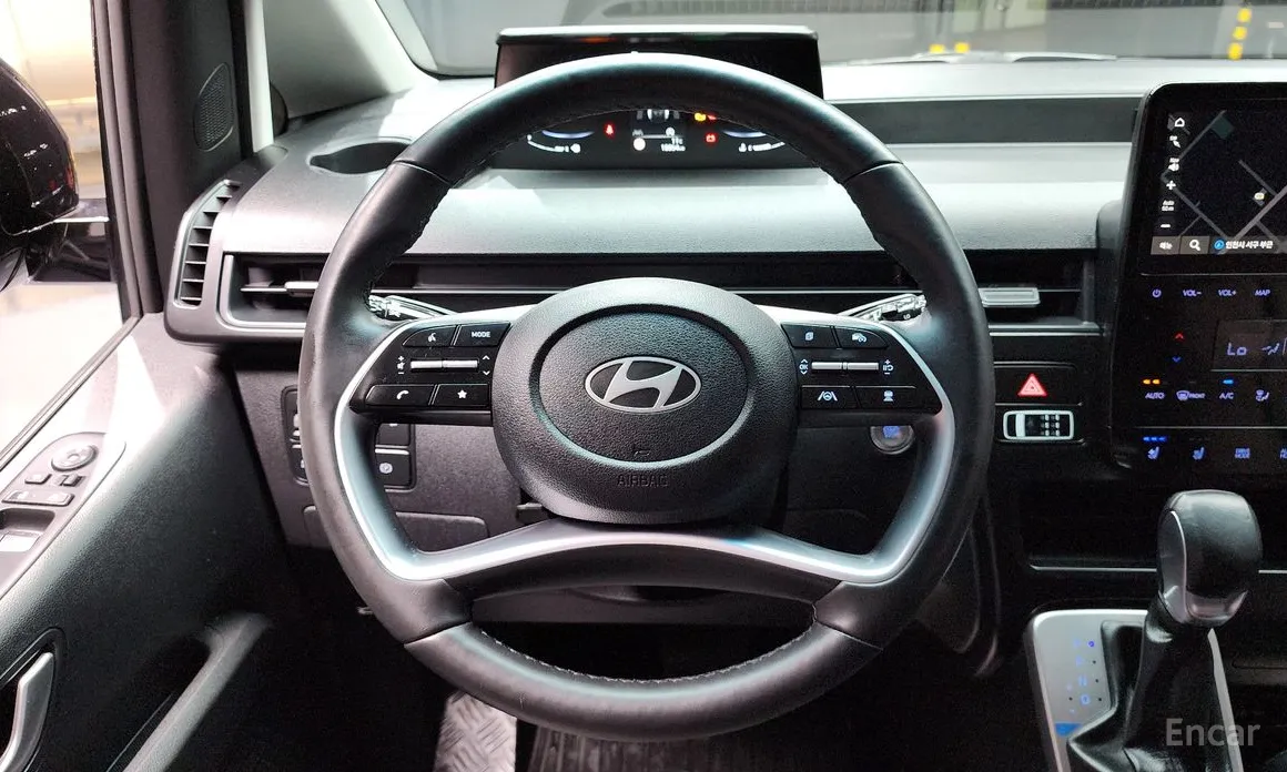 Hyundai Staria 2021 4WD Tourer 9-Seater