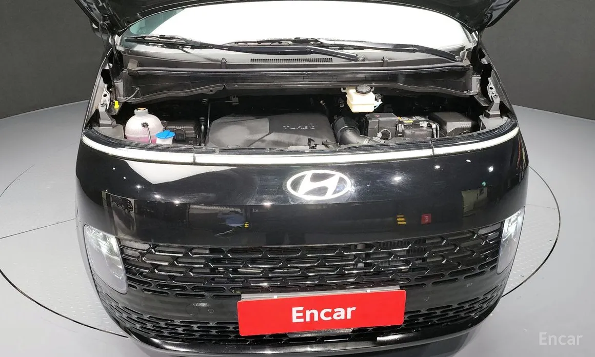 Hyundai Staria 2021 4WD Tourer 9-Seater