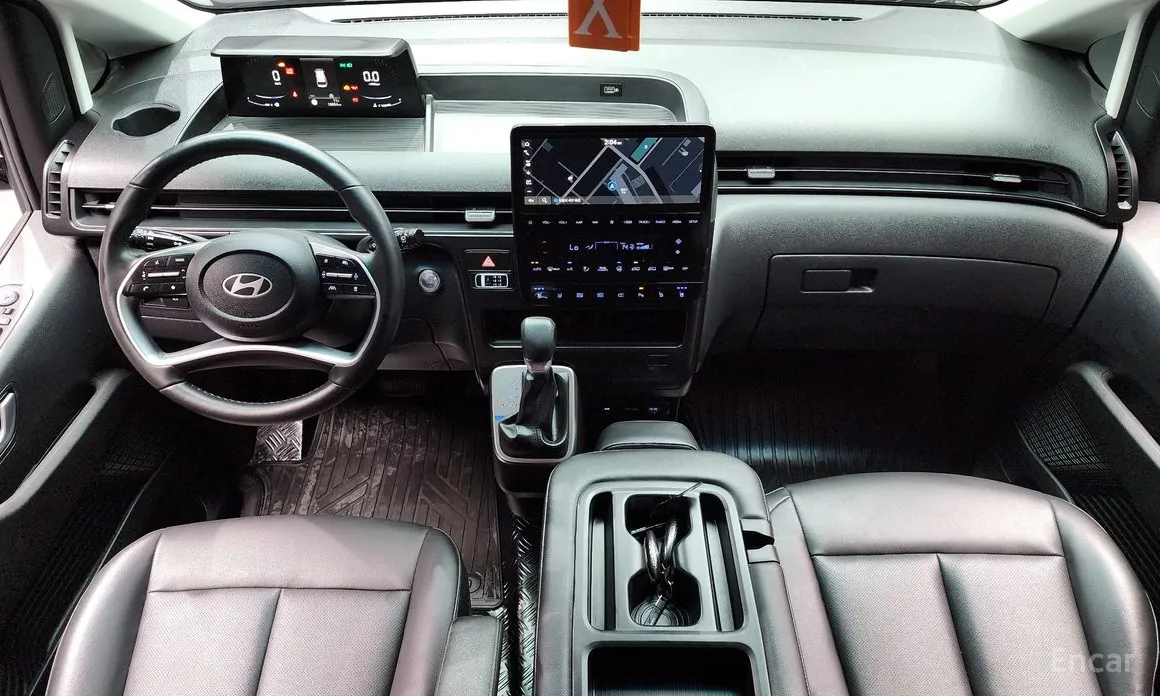 Hyundai Staria 2021 4WD Tourer 9-Seater