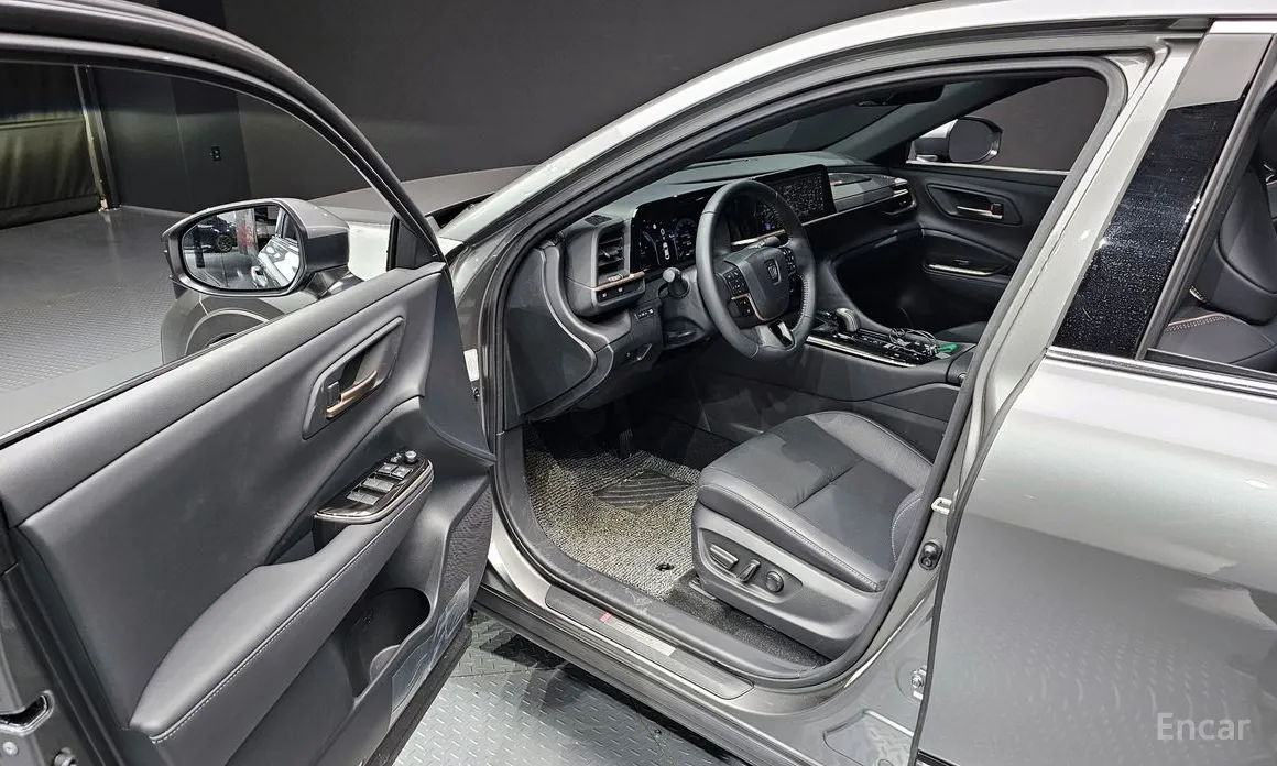 Toyota Crown 2023 2.5 4WD Hybrid