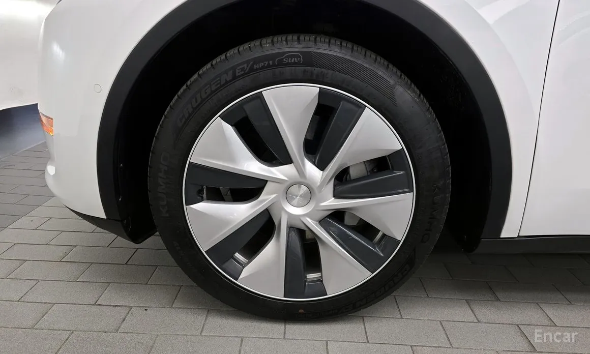 Tesla Model Y 2020 Standard Range