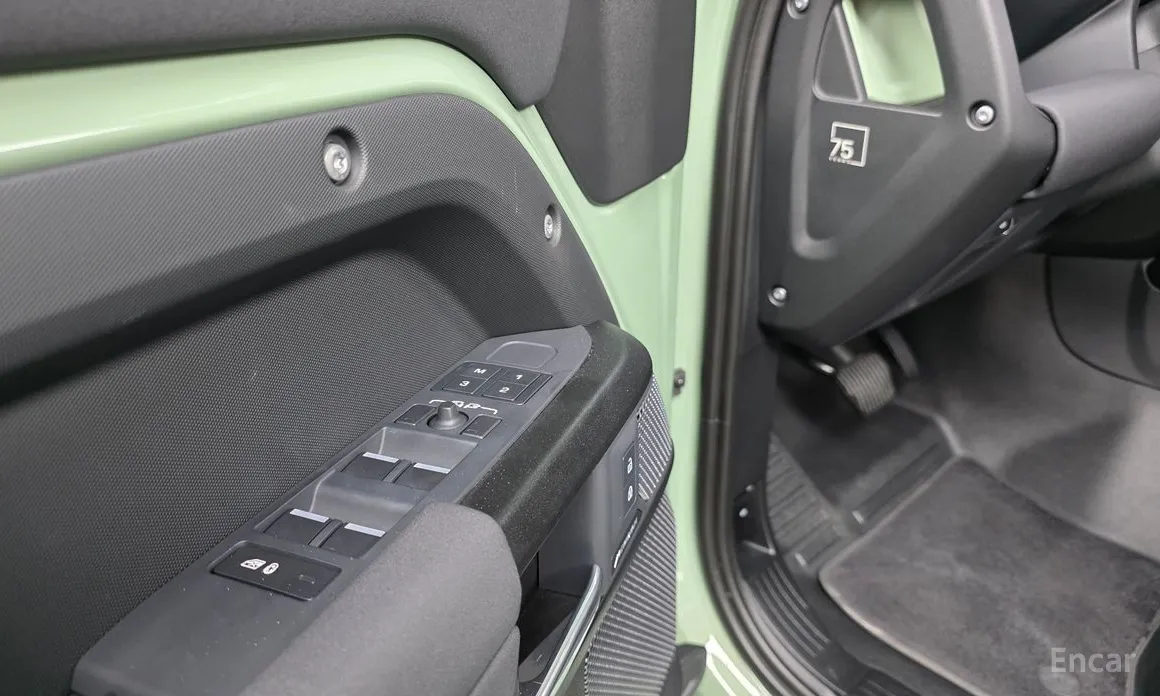 Land Rover Defender 2020 110 D300 75th Edition