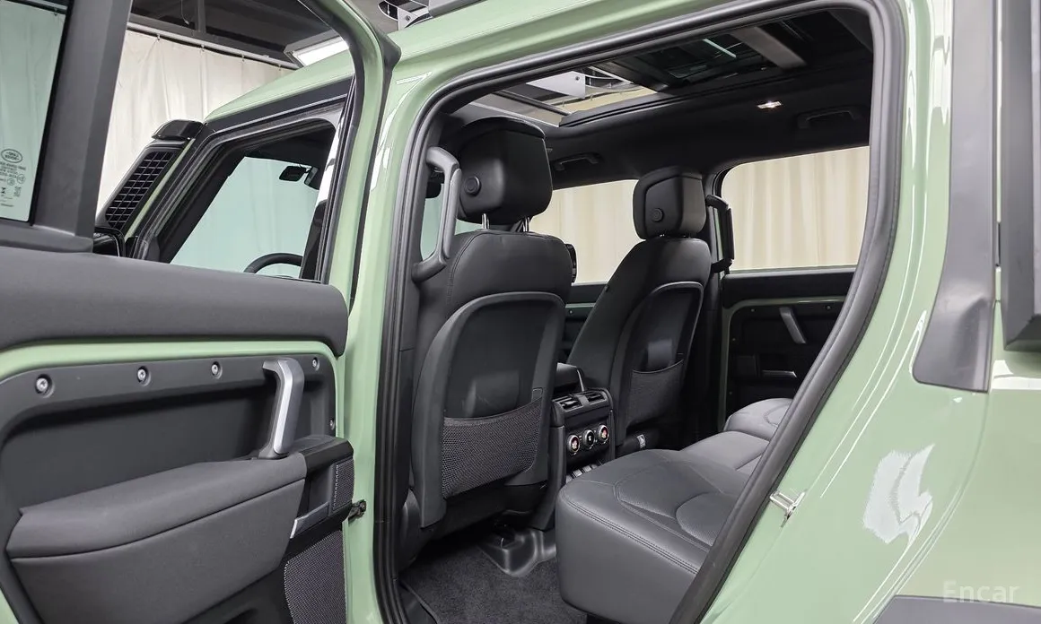 Land Rover Defender 2020 110 D300 75th Edition