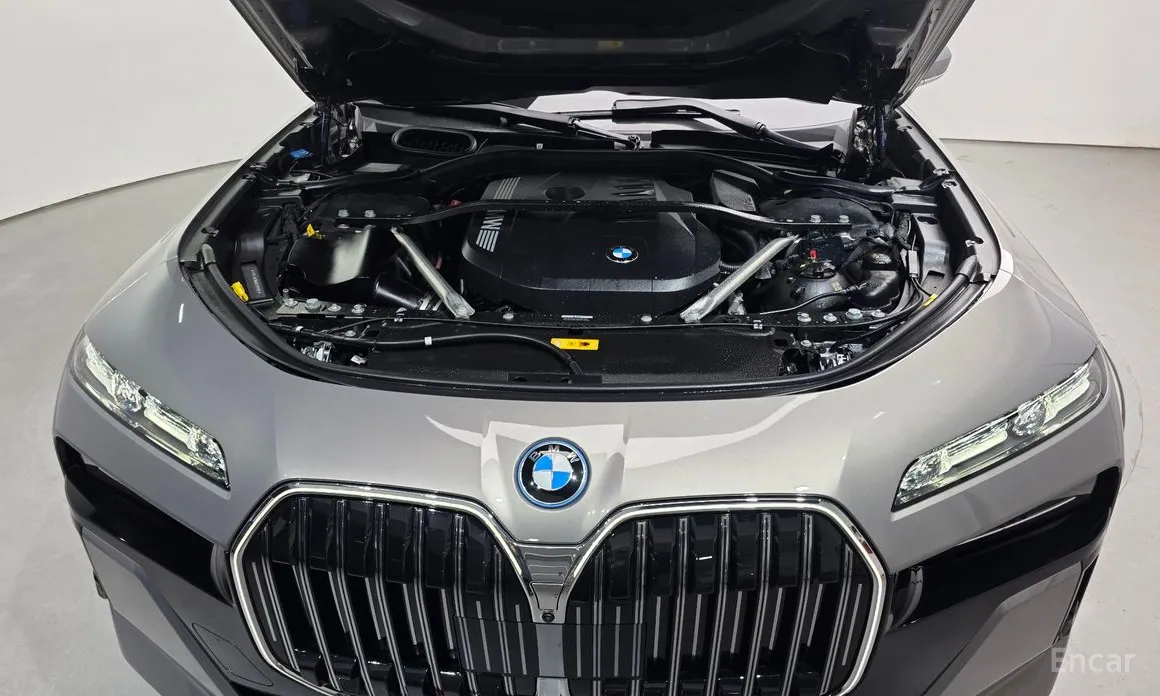 BMW 7 Series 2022 750e xDrive M Sport