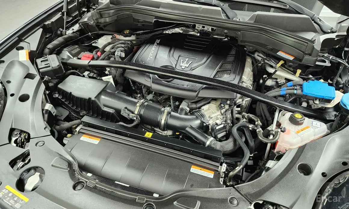 Maserati Grecale 2022 2.0 AWD GT