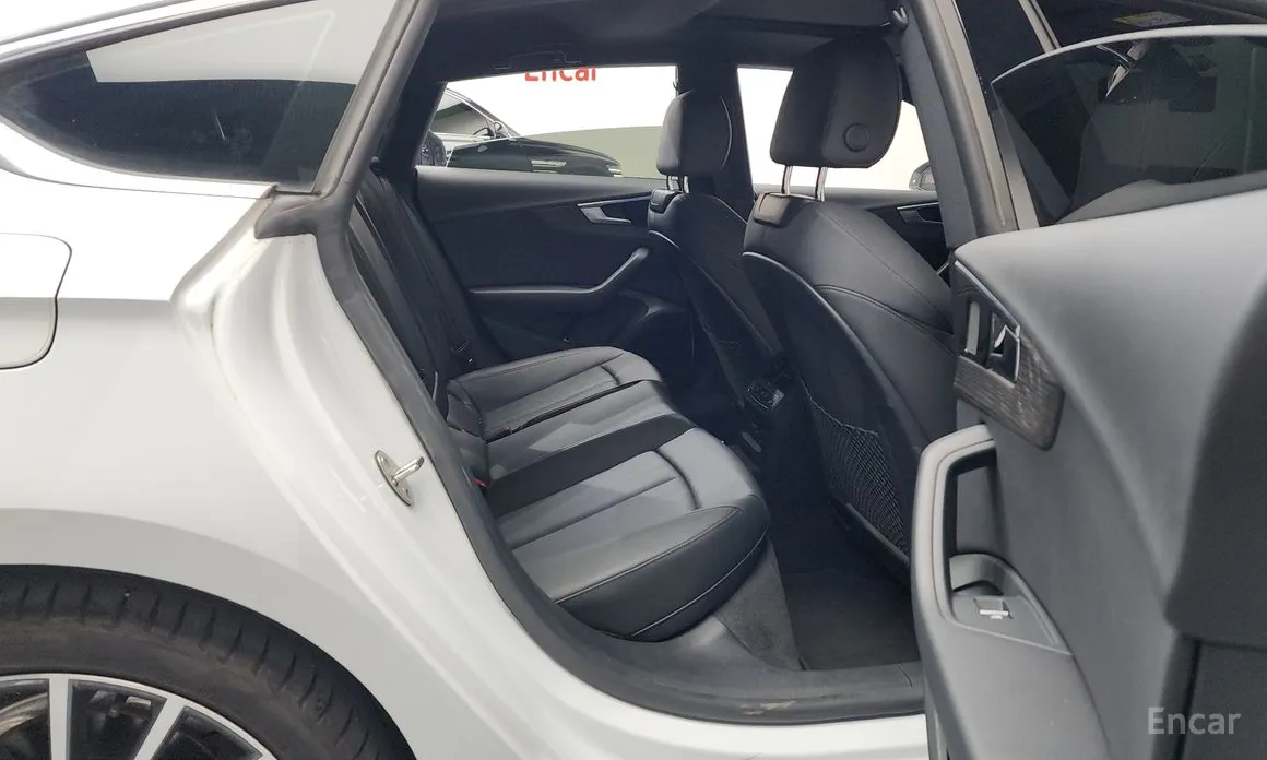 Audi A5 2017 40 TFSI Quattro Premium Sportback