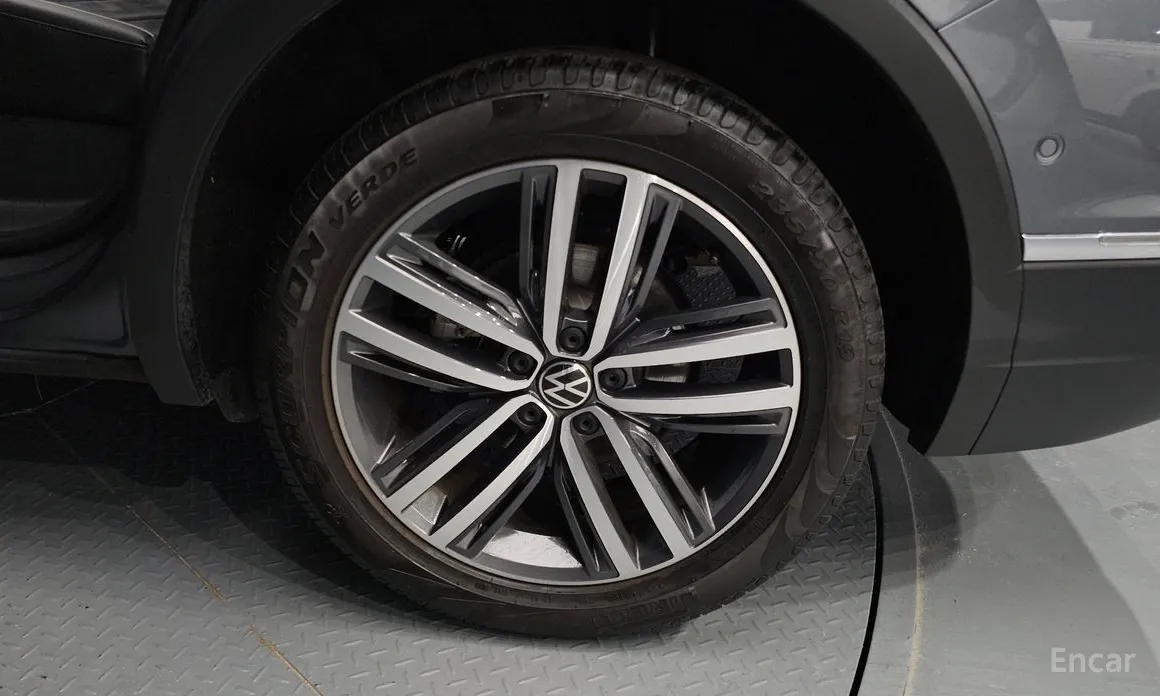 Volkswagen Tiguan 2018 2.0 TSI Prestige