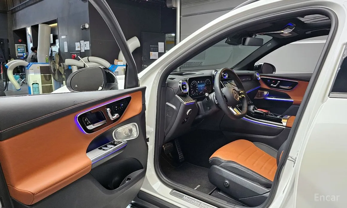 Mercedes-Benz GLC-Class 2023 GLC300 4MATIC Online Special