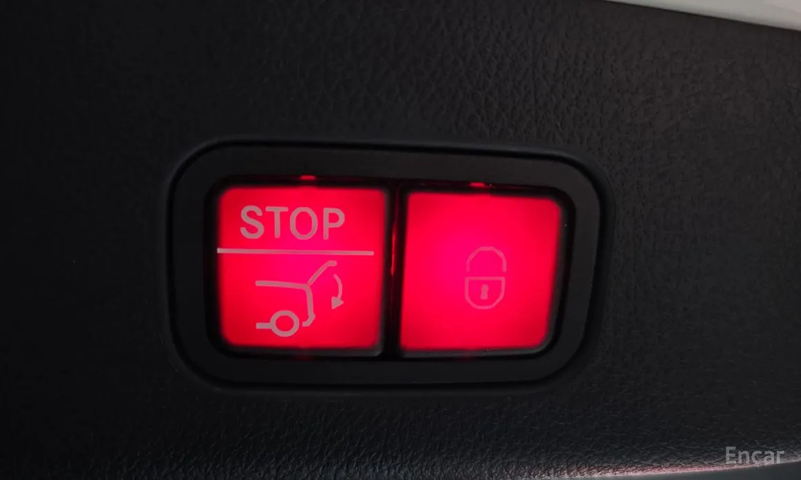 Mercedes-Benz GLC-Class 2023 GLC300 4MATIC Online Special