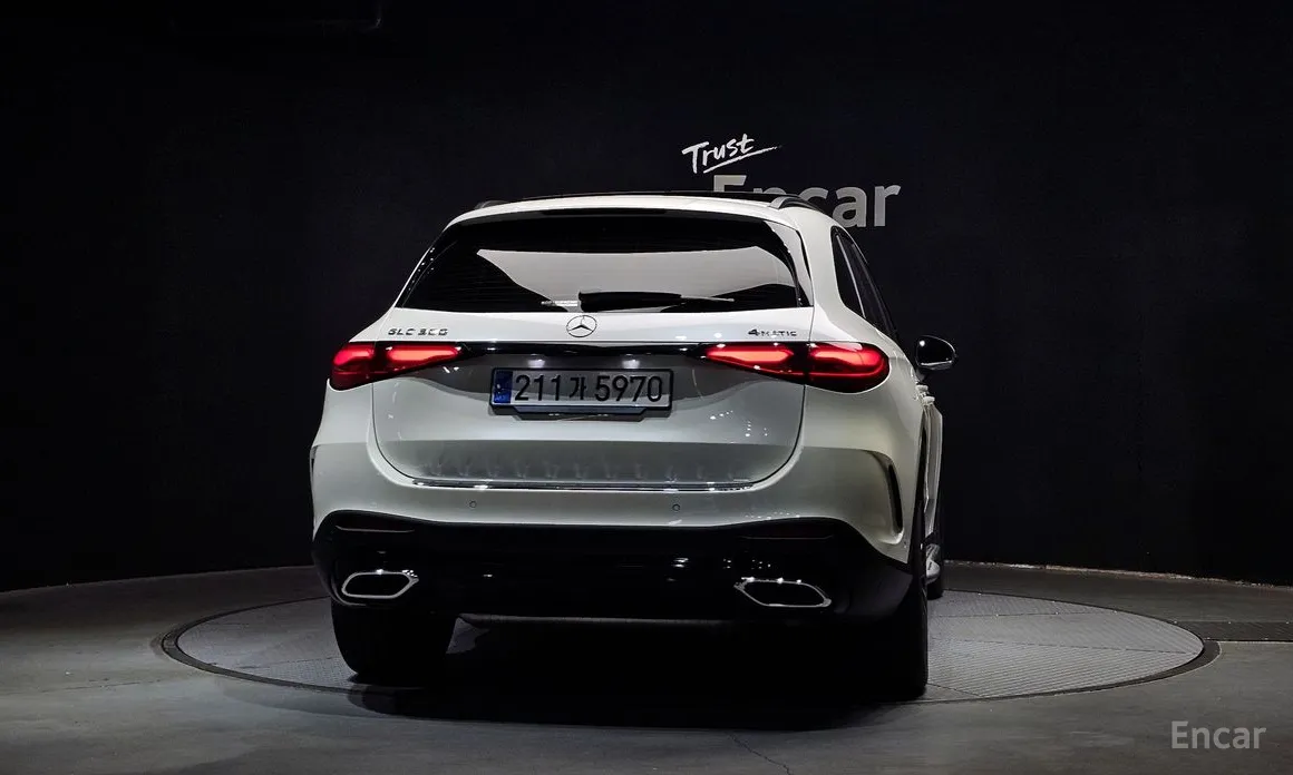 Mercedes-Benz GLC-Class 2023 GLC300 4MATIC Online Special