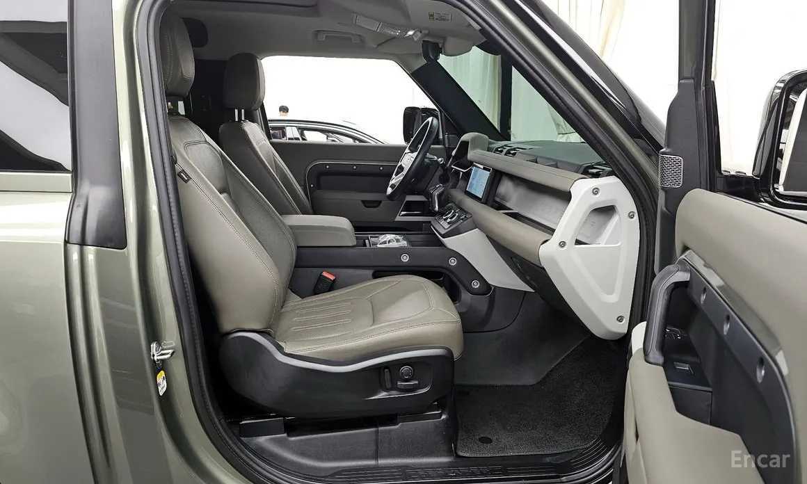 Land Rover Defender 2020 90 D250 SE