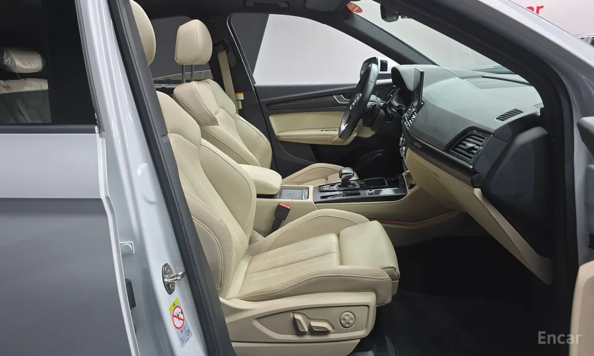 Audi Q5 2017 45 TFSI Quattro Premium Sportback