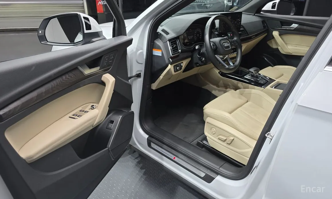 Audi Q5 2017 45 TFSI Quattro Premium Sportback