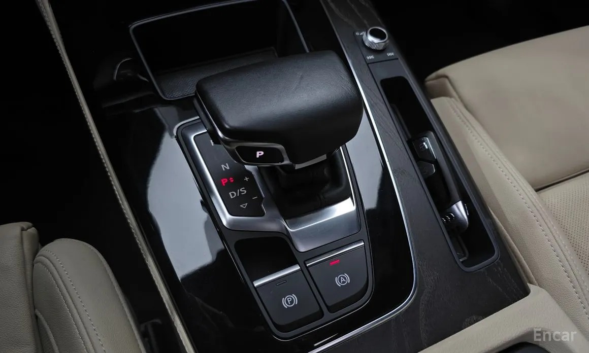 Audi Q5 2017 45 TFSI Quattro Premium Sportback