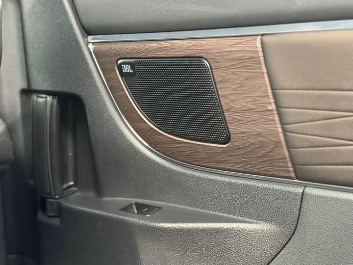 Toyota Alphard 2024 2024款 双擎 2.5L 臻享版