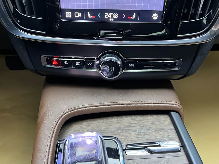 Volvo S90 2025 2025款 B5 智远豪华版