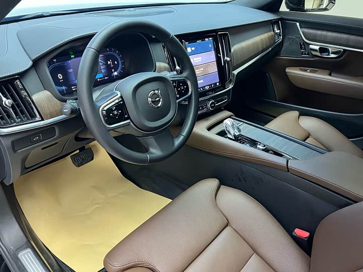 Volvo S90 2025 2025款 B5 智远豪华版