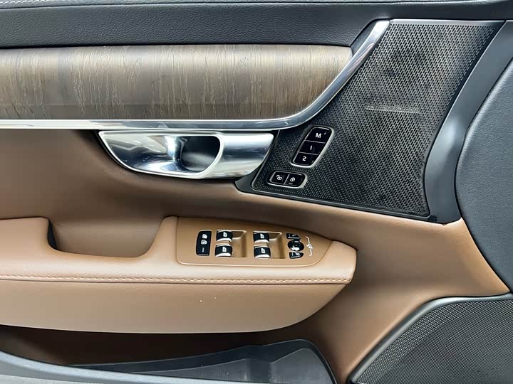 Volvo S90 2025 2025款 B5 智远豪华版