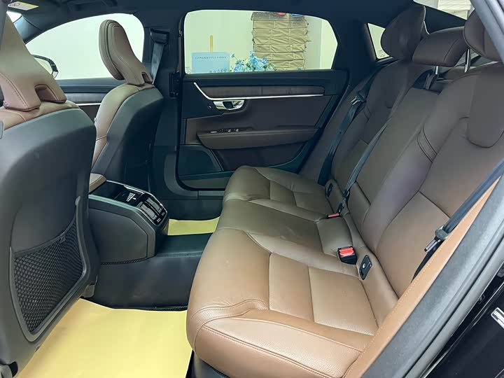 Volvo S90 2025 2025款 B5 智远豪华版