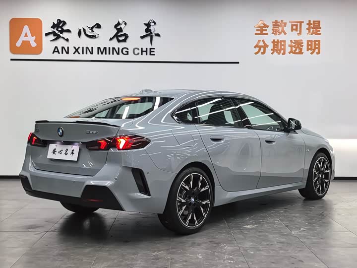 BMW 2 Series 2025 2025款 225L M运动曜夜套装