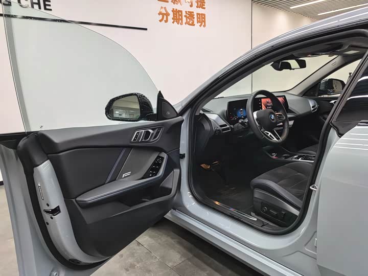 BMW 2 Series 2025 2025款 225L M运动曜夜套装