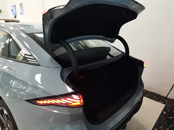 Geely Galaxy L6 2024 2024款 125km PLUS 龙腾版