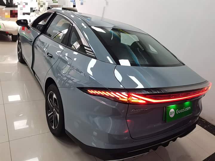 Geely Galaxy L6 2024 2024款 125km PLUS 龙腾版