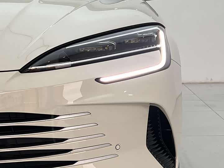 BYD Seal 07 DM-i Hybrid 2025 2025款 DM-i 1.5L 70km 精英型